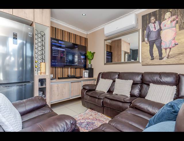 3 BEDROOM HOUSE FOR SALE IN RIVERSIDE VIEW